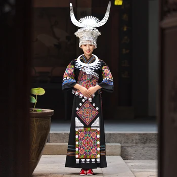 Платье меньшинства Мяо в Гуйчжоу, Женский костюм для взрослых, Вышивка Деревни Сянси-Хмонг, Сценическое представление, Одежда для Фотосессий